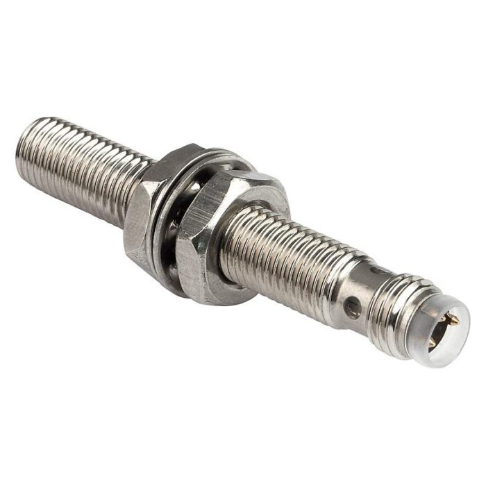 83000-10_B - Endüktif yaklaşım anahtarları, Form B, dişli ve fiş konnektörlü gövde formu